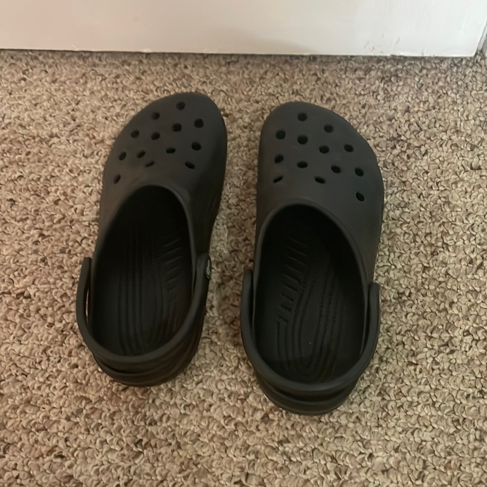 Black crocks